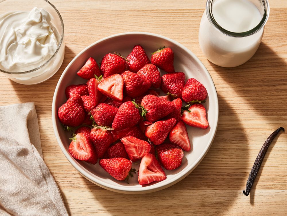 Ingredients for Korean Ttalgi Bingsu